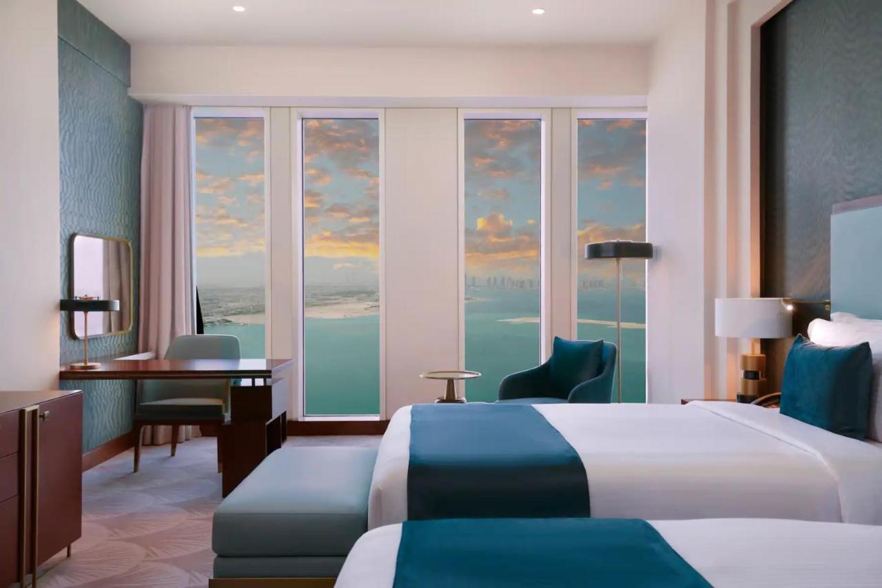 Wyndham Grand West Bay 5* Doha