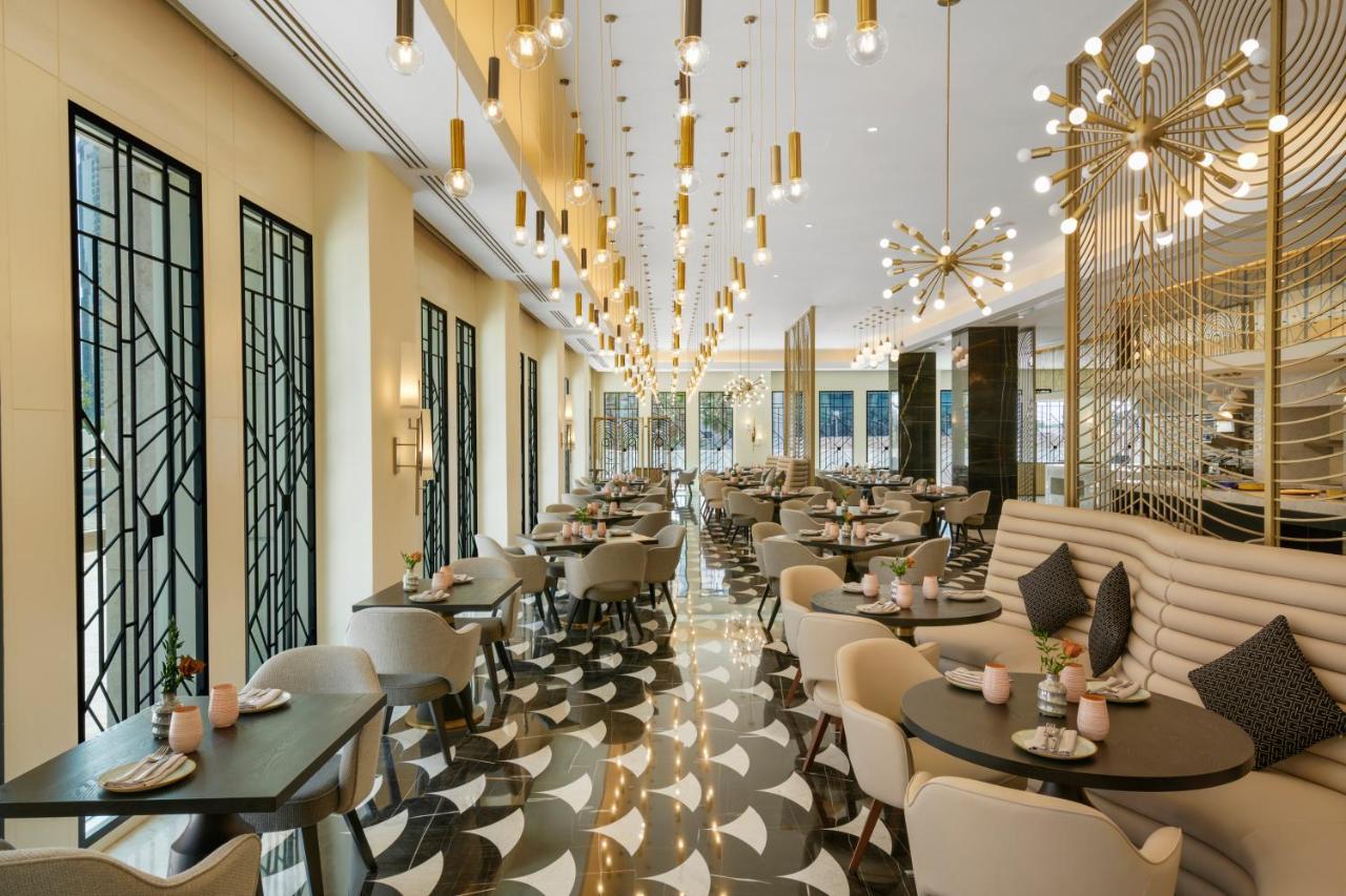 Wyndham Grand West Bay Hotel