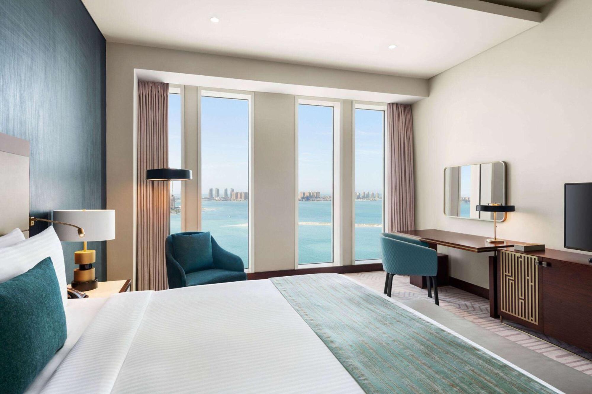 Wyndham Grand West Bay 5*